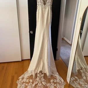 Martina Liana size 12 wedding dress